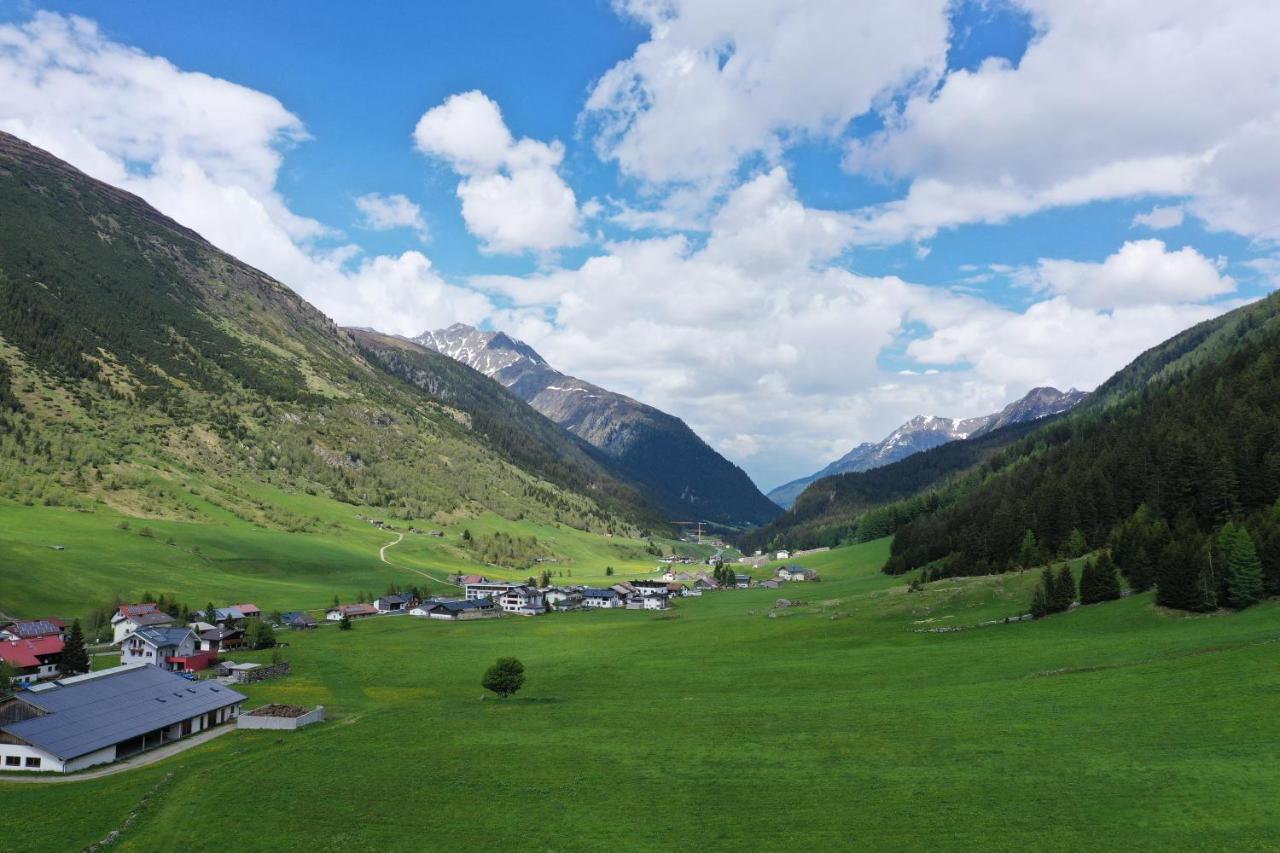 Apart Minas Galtür Buitenkant foto